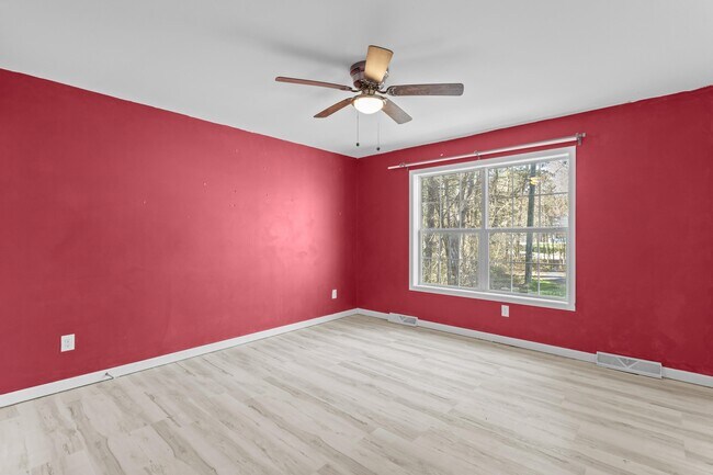 Building Photo - 7 Pheasant Run