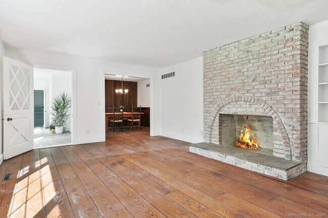 Building Photo - 231 N Georges Hill Rd