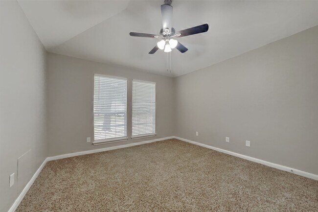 Building Photo - 12711 Cedar Grove Ct