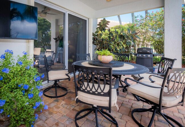 Building Photo - 10849 Bal Harbor Dr