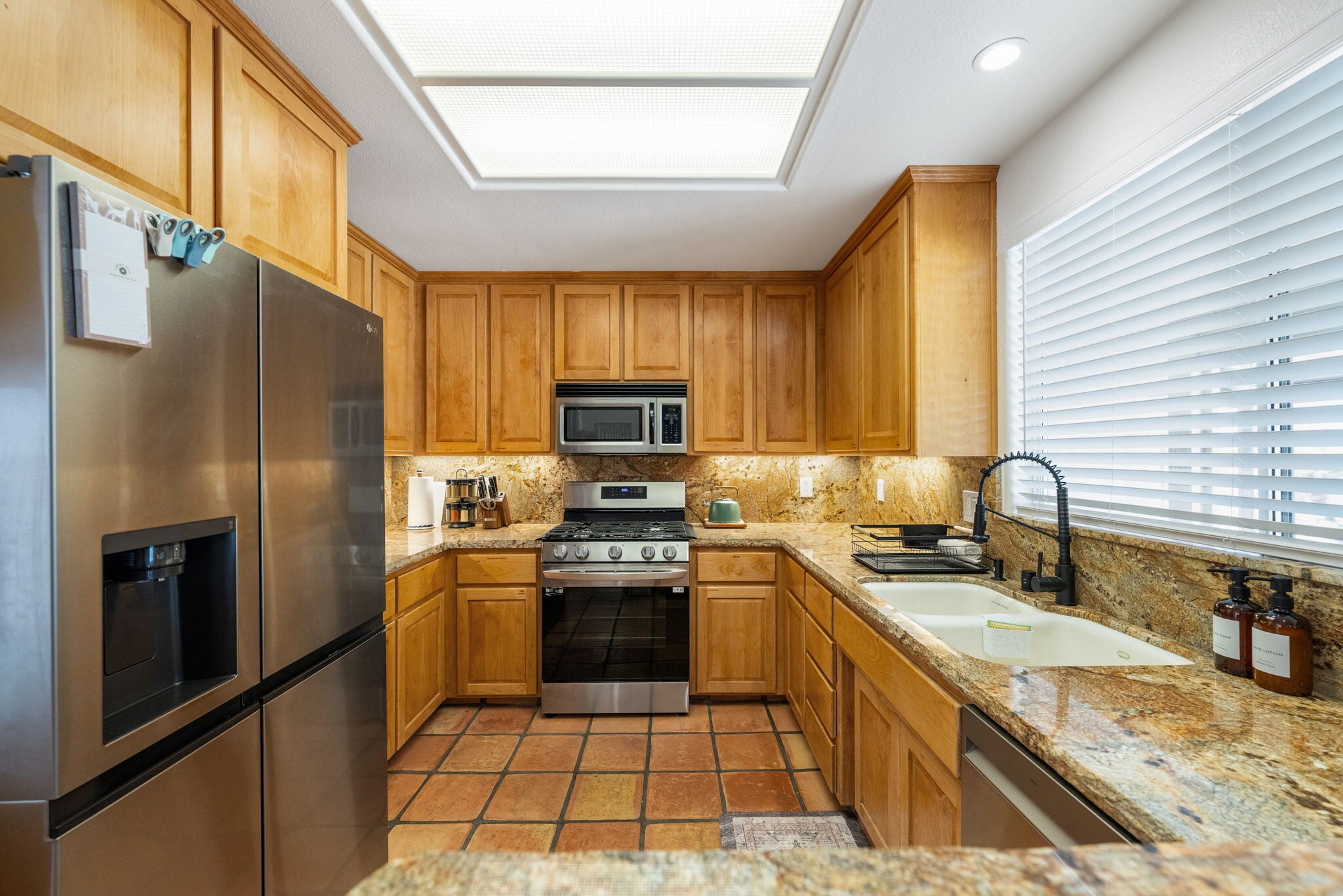 Building Photo - 58328 Bonanza Dr