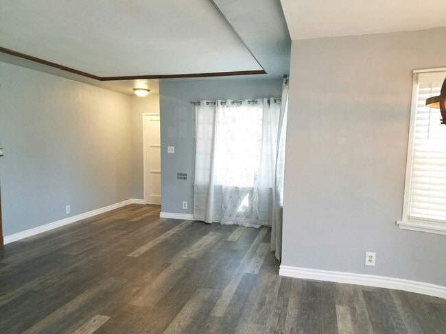 Building Photo - 14103 Jefferson Ave