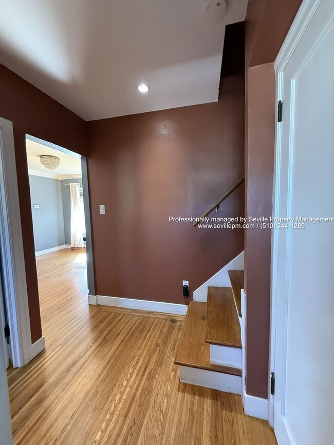 Building Photo - MOVE IN READY 3BR/1BA MAXWELL PARK HOME!