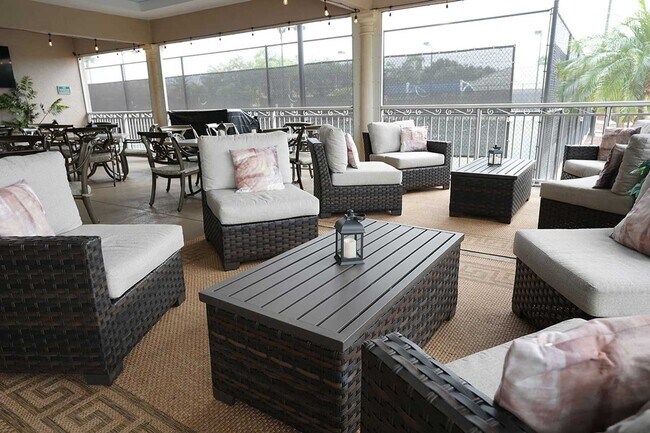 Building Photo - Beautifully Furnished condo located at Tara 2-Bedroom 2 bath Condo with Den & a 1 Car Garage