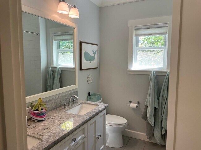 Building Photo - 263 Oakhurst Pl