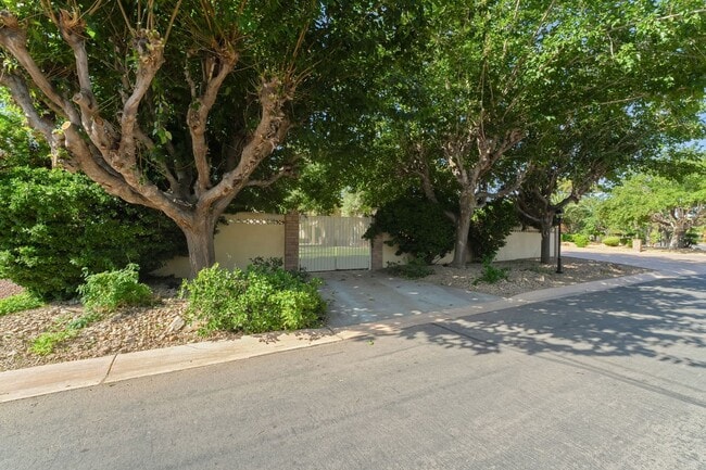 Building Photo - A stunning custom estate nestled in the pr...