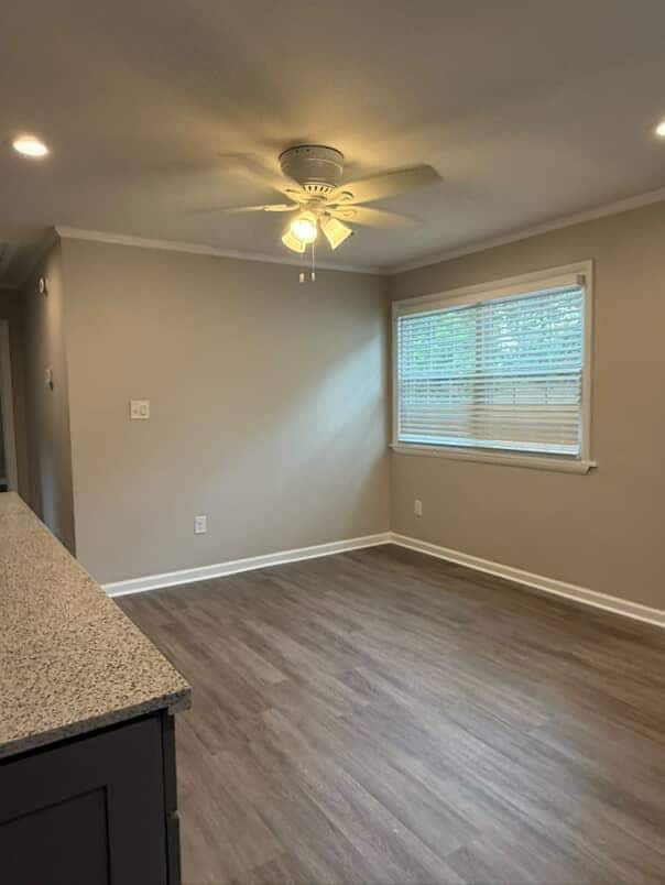 Building Photo - 2120 Glynnwood Dr