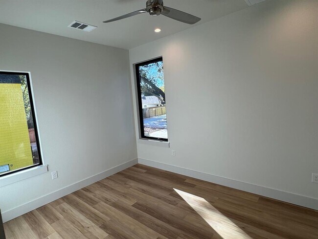 Building Photo - 1133 Walton Ln