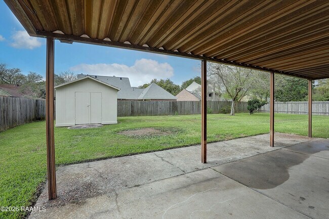Building Photo - 920 Marilyn Dr