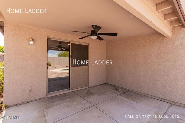 Building Photo - 917 S Del Rancho