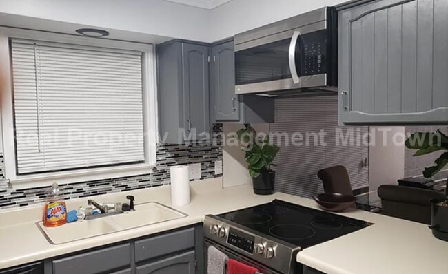 Building Photo - 2207 Roman Ct