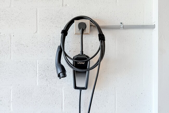 Building Photo - 18579 Ives Dr