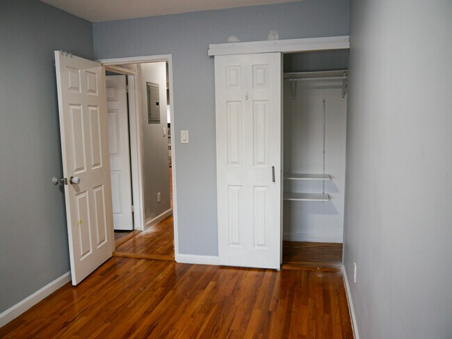 Building Photo - 3410 Bronxwood Ave