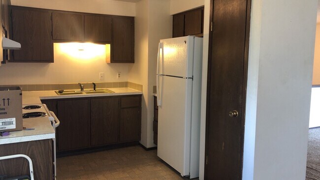 Building Photo - 2125 NW Turner Dr