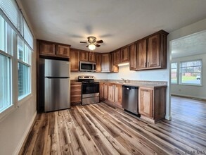 Building Photo - 429 Devon Dr