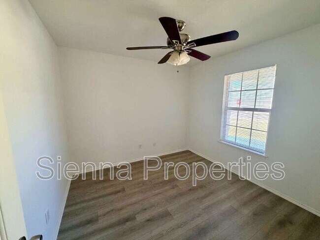 Building Photo - 1148 Shadow Creek Blvd