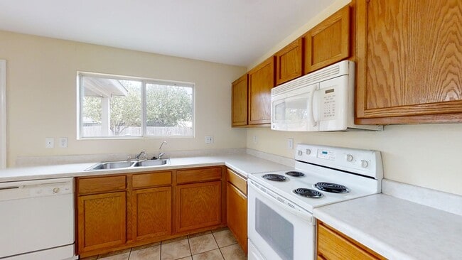 Building Photo - 3bd/2.5ba In Desired Westcreek! $1795/mo!