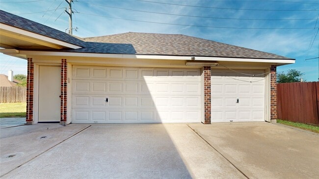 Building Photo - 8538 Sunrise Meadow Ln