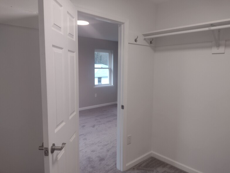 Building Photo - 511 Orchard Ave