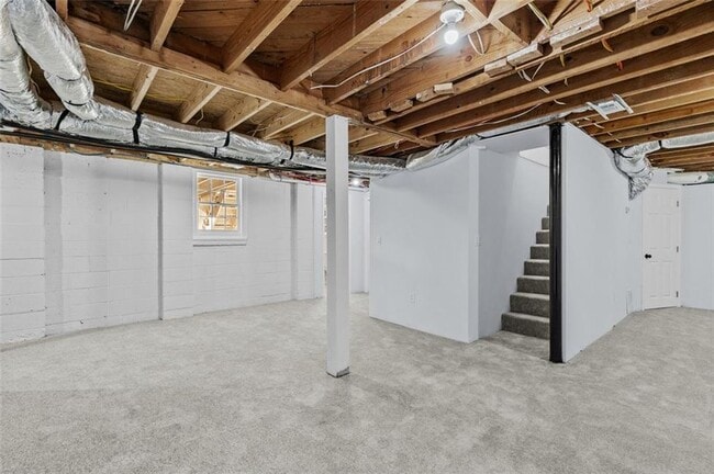Building Photo - 2241 Glendale Dr
