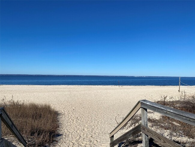 Building Photo - 355 Bayville Ave