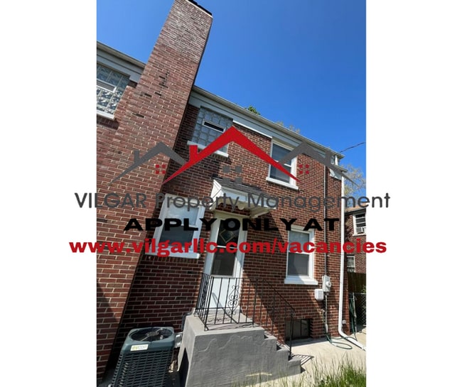 Building Photo - 312-312 Beacon Pl