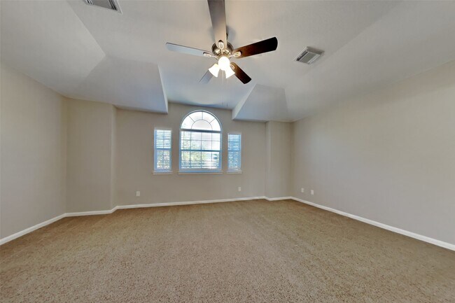 Building Photo - 32126 Willow Creek Park