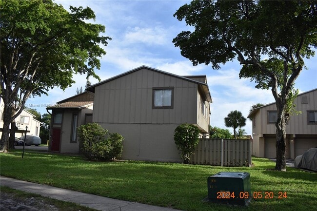 Building Photo - 5808 NW 21st St