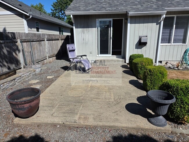 Building Photo - Check out this wonderful 3.0 bedroom, 2.0 ...