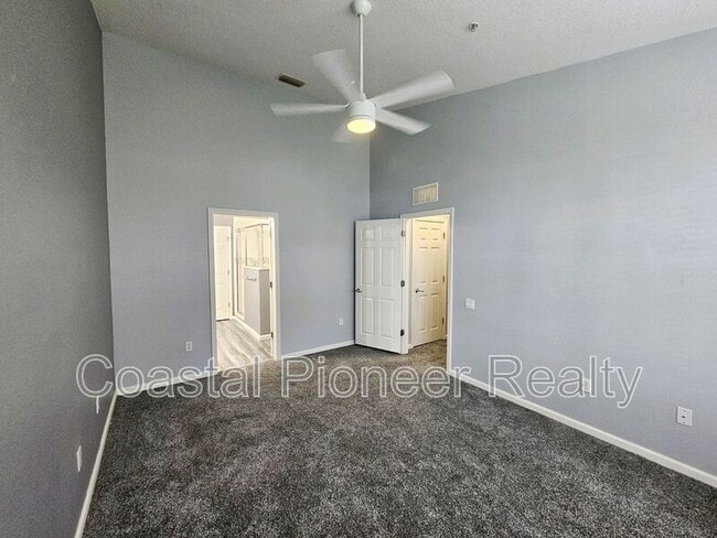 Building Photo - 2035 River Turia Cir