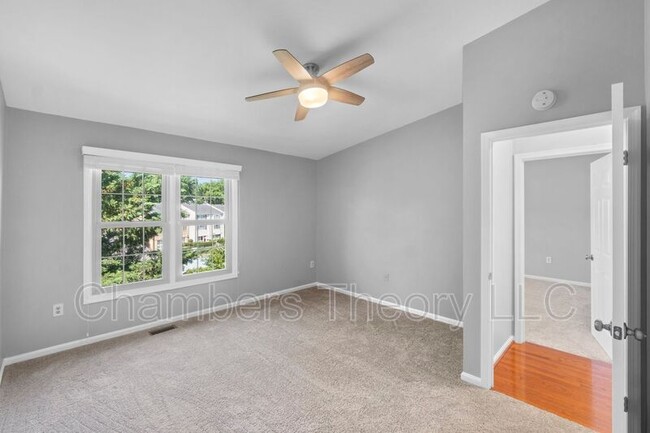 Building Photo - 2170 Kings Garden Way