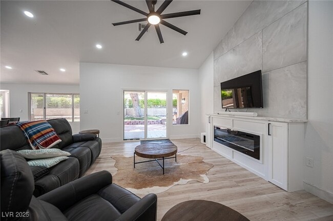 Building Photo - 9053 Firebird Dr