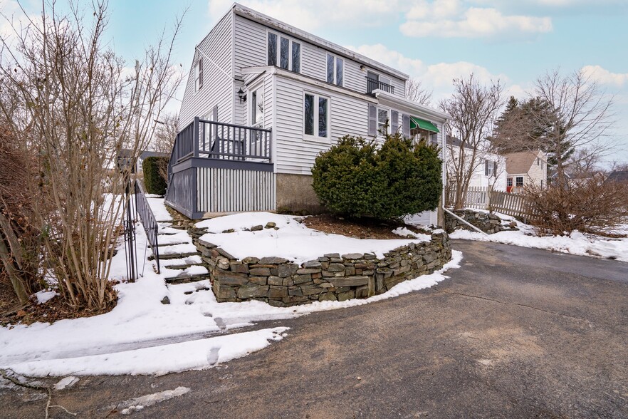 Building Photo - 12 Lee Ave