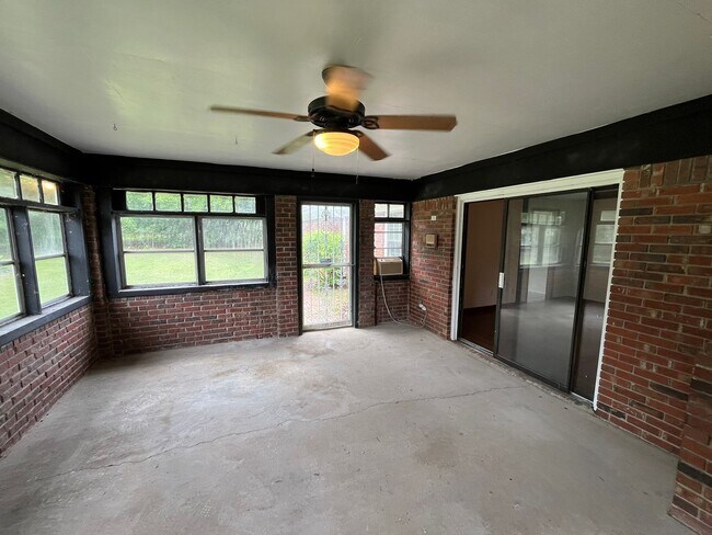 Building Photo - Bickerstaff Parham Welcomes YOU!