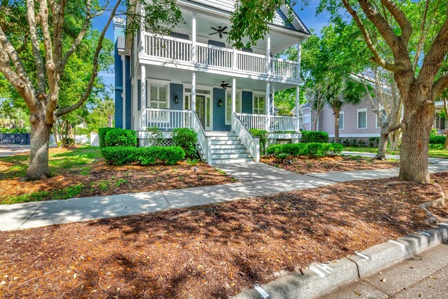 Building Photo - Daniel Island Home