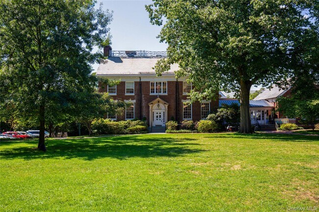 Building Photo - 100 Theodore Fremd Ave