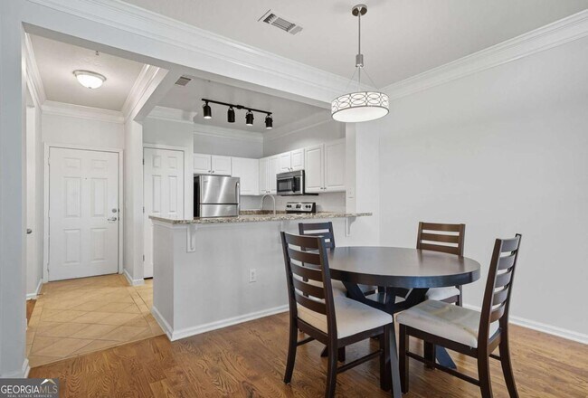 Building Photo - 1850 Cotillion Dr