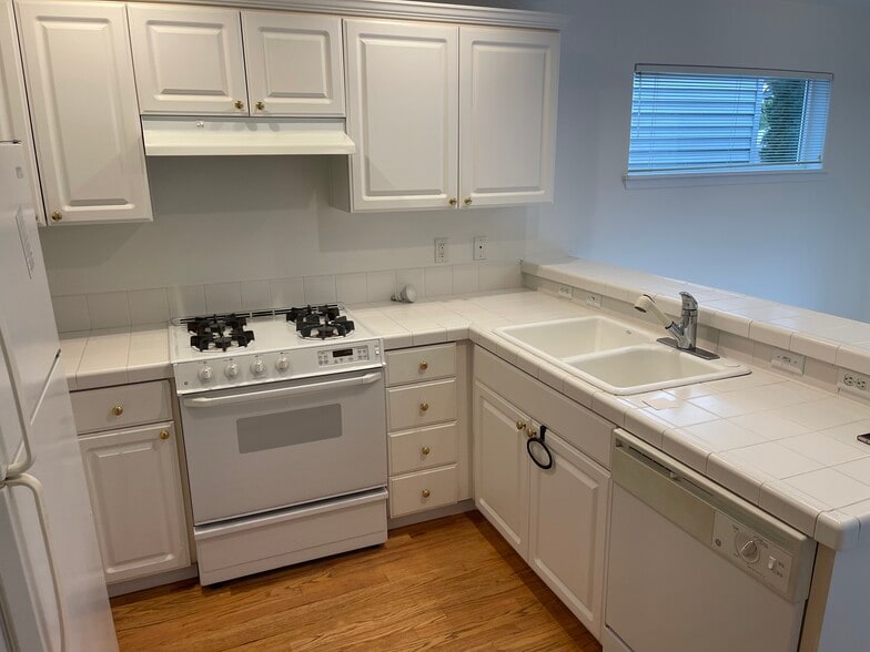 Building Photo - 16586 NW Desert Canyon Dr