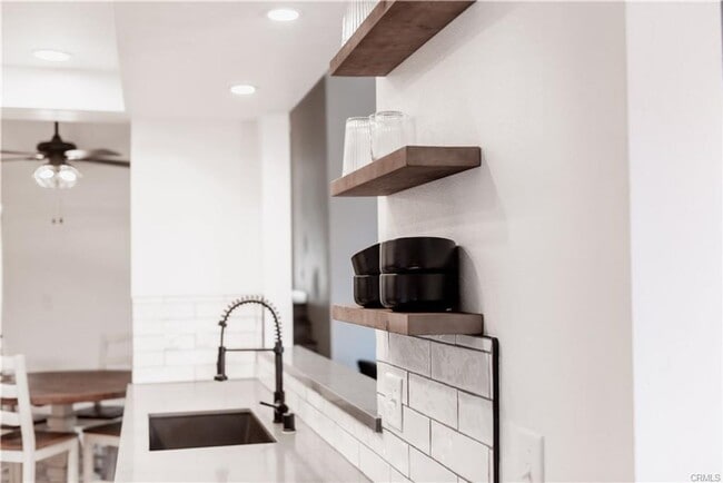 Building Photo - Great Townhouse