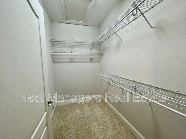 Building Photo - 206 Fountainhead Ln