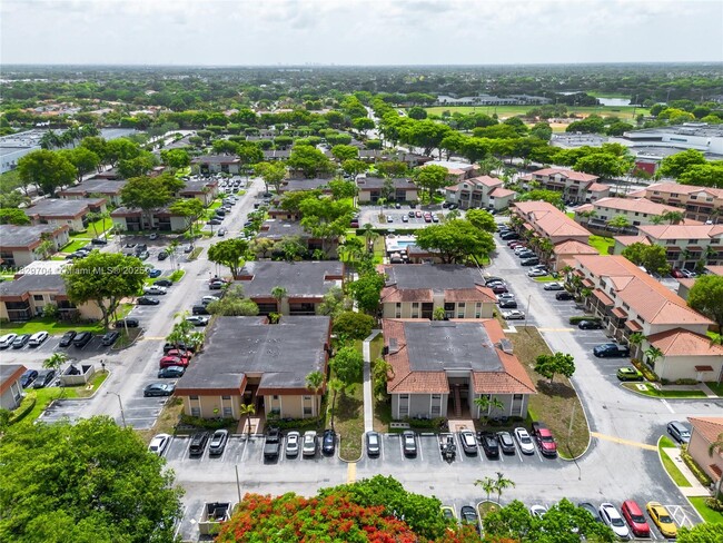 Building Photo - 9802 Hammocks Blvd