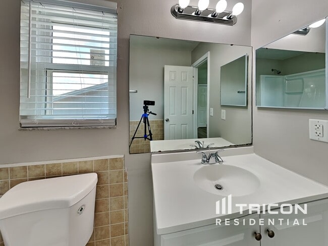 Building Photo - 1374 Bramblewood Dr