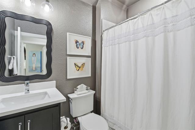 Building Photo - 14404 Balmoral Pl