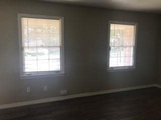 Building Photo - 5664 Vanderbilt Dr