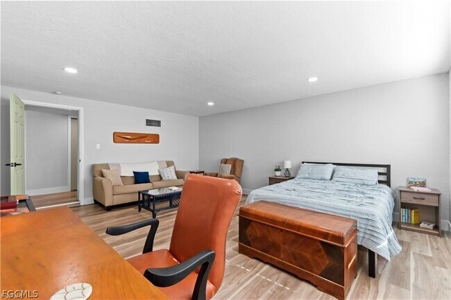 Building Photo - 1373 Morningside Dr