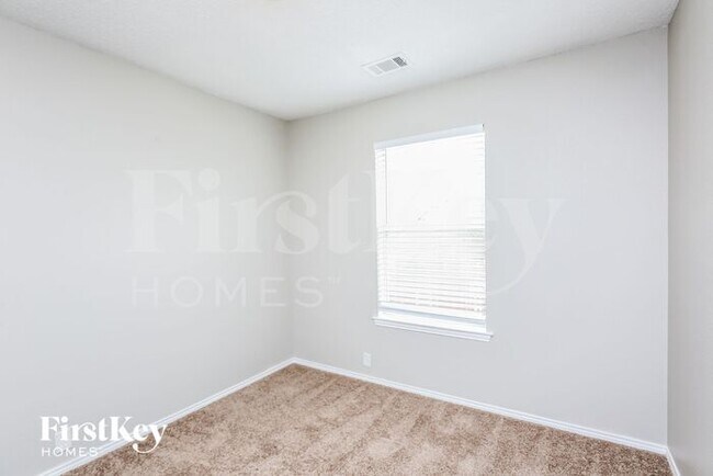 Building Photo - 1615 Wavecrest Dr
