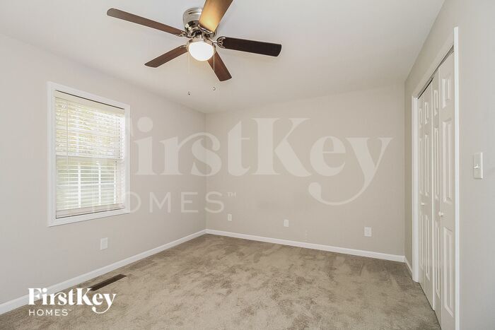 Building Photo - 950 Buckhorn Ct