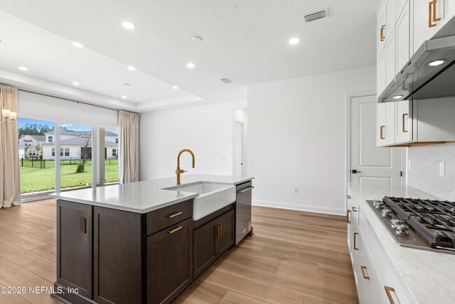 Building Photo - 174 Pine Leaf Dr