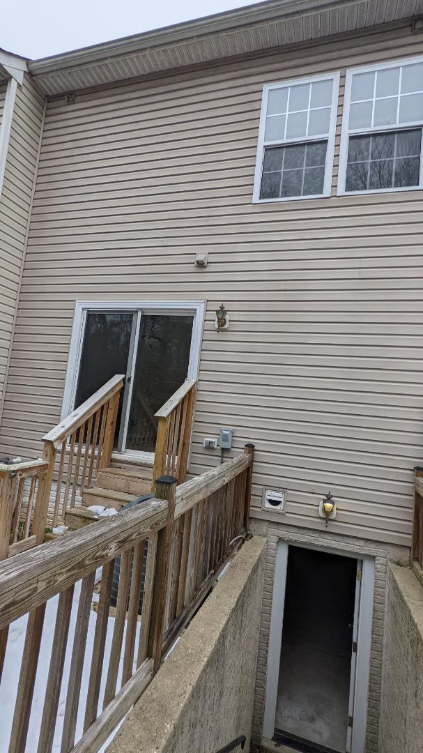 Building Photo - 829 Gallows Ct