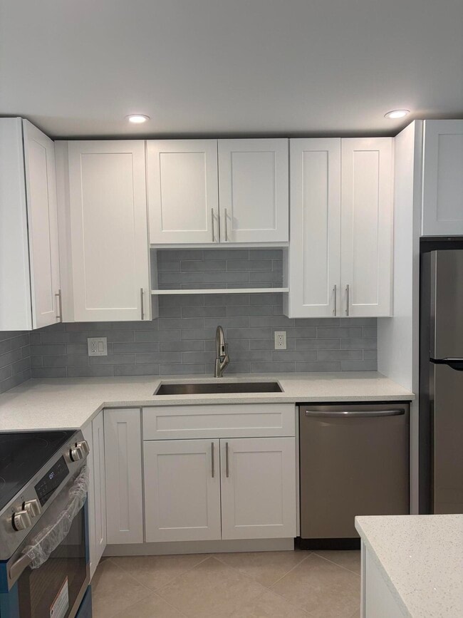 Building Photo - 2900 Fiore Way